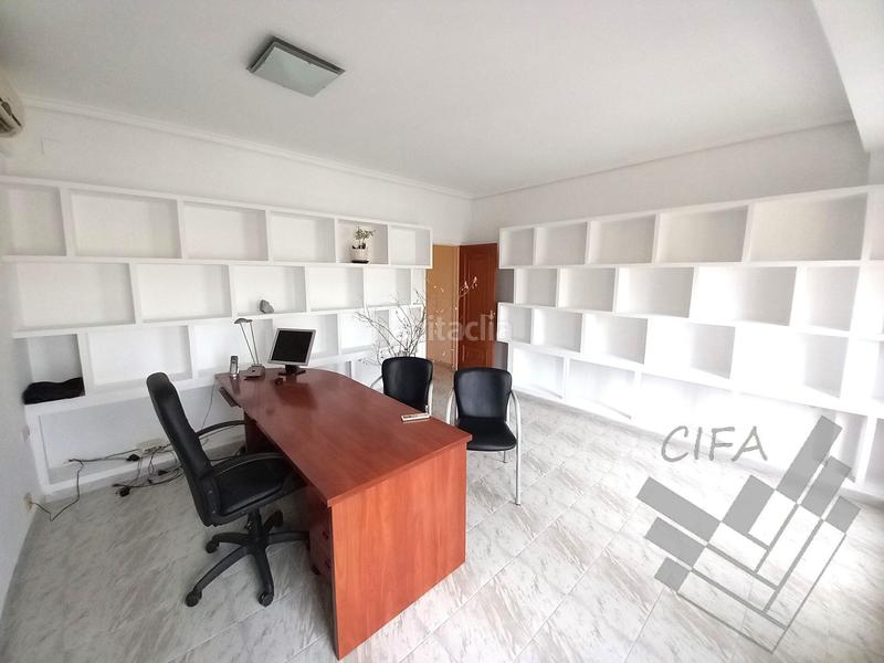 Foto bc2e85d1-372f-4b1b-ab18-6b268400c2df. Miete büro in Casco Urbano Vinaròs