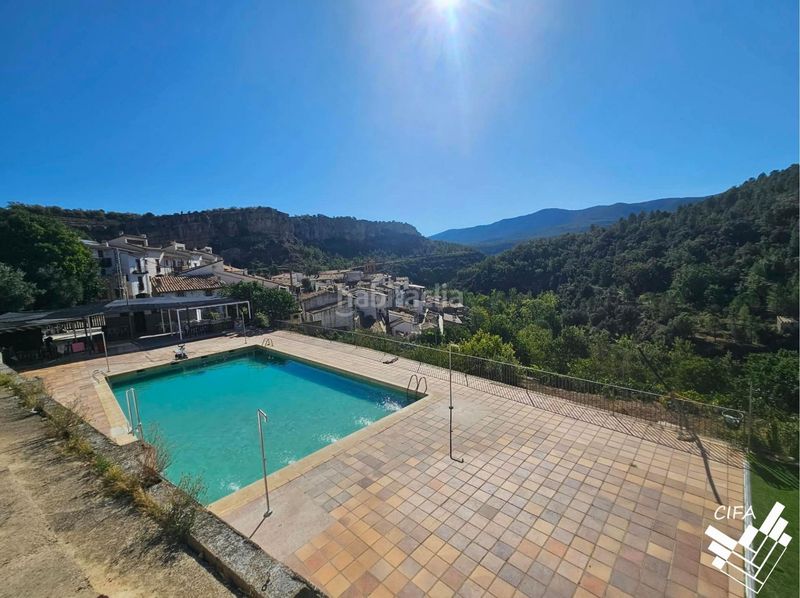 Foto a924bf63-140a-4244-a048-f1f8a879dc81. Casa amb aparcament a Vallibona