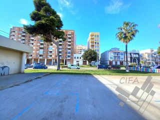 Terreno residencial  1º de mayo. Se vende solar en plaza 1º de mayo en vinarós