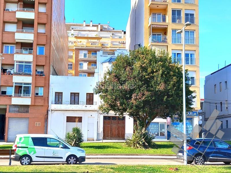 Foto c446e118-234d-4f04-8224-48dbea986f78. Residential plot in Casco Urbano Vinaròs