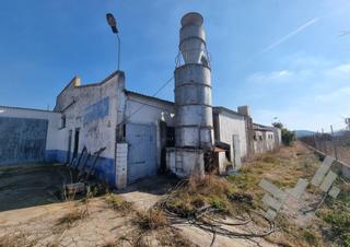 Nave industrial en Ulldecona. Venta de nave industrial en  tarragona