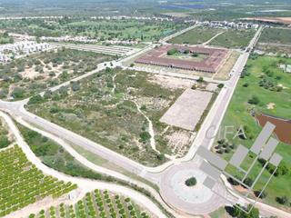 Terreny residencial a San Jorge. Obra parada en campo de golf de san jordi! oportunidad para prom