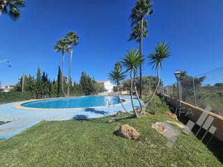 Casa aparellada  Corvera del maestre urbanizacion mediterranea 2005. Casa de 4 habitaciones y piscina comuinitaria