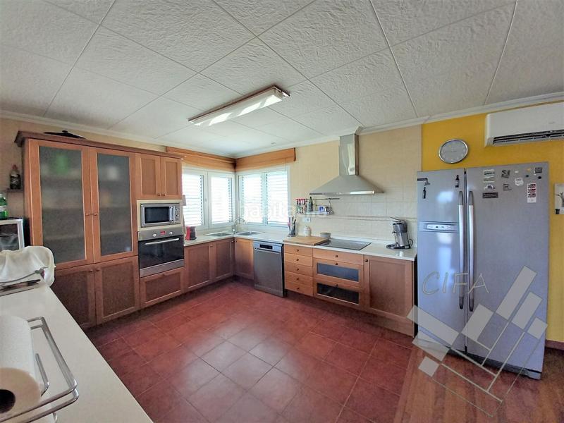 Foto b1adde37-6c2e-429f-94fd-fd462594287d. Chalet con parcheggio in Casco Urbano Vinaròs