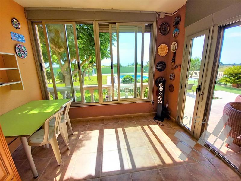 Foto cd94e04e-7e0f-4654-97c8-341f3c1afc1b. Chalet con parcheggio in Casco Urbano Vinaròs