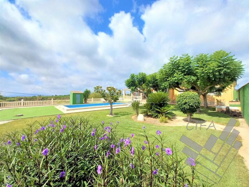 Foto fbdd6782-0412-47eb-b03c-ddd4bc7a3d2a. Chalet con parcheggio in Casco Urbano Vinaròs