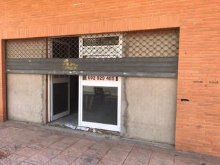 Location Local commercial  Emperador carlos i. Local en venta en la mar xica