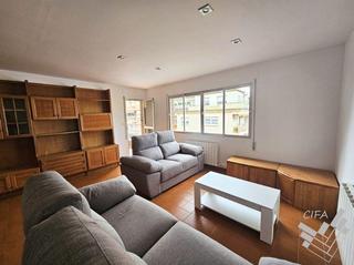 Miete Etagenwohnung in Casco Urbano. Piso en alquiler con parking incluido