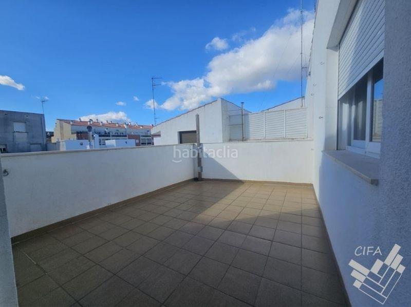 Foto 00fffa6e-e2bb-4b5f-a3cd-bd227fe77fcb. Casa adosada casa con garaje en Papa Luna - Platja del Gurugú Benicarló