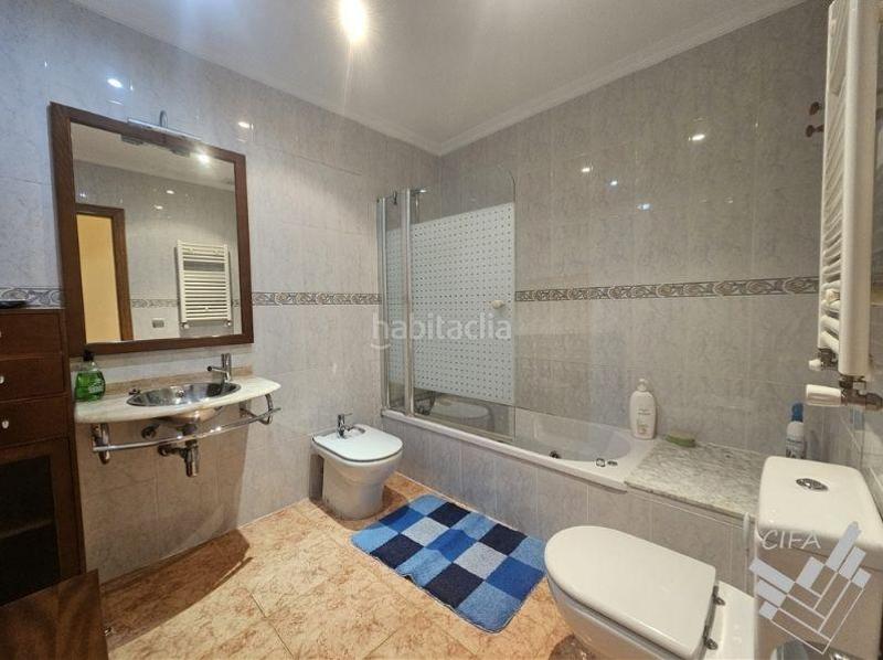 Foto d31ca7aa-8b8e-466e-a1d6-9bce83c69f0e. Casa adosada casa con garaje en Papa Luna - Platja del Gurugú Benicarló