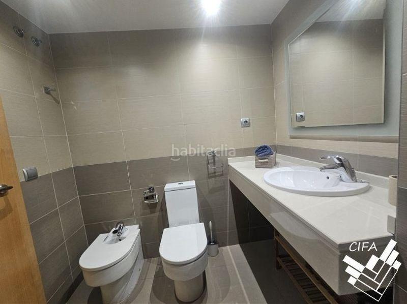 Foto 6590742d-0193-4d9d-b4c6-49287fd9a777. Lloguer pis amb calefacció piscina a Casco Urbano Vinaròs