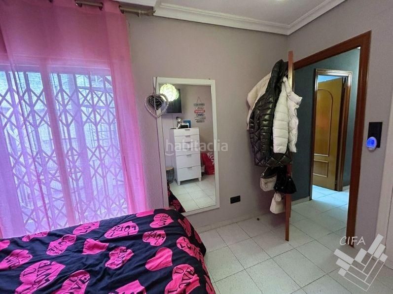 Foto b20c3f87-17ec-4821-9af3-0827d0e043f4. Casa adossada amb aparcament a Casco Urbano Vinaròs