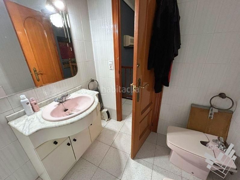 Foto e2fdbdeb-8766-4776-bb62-ddd41c31fe38. Casa adossada amb aparcament a Casco Urbano Vinaròs