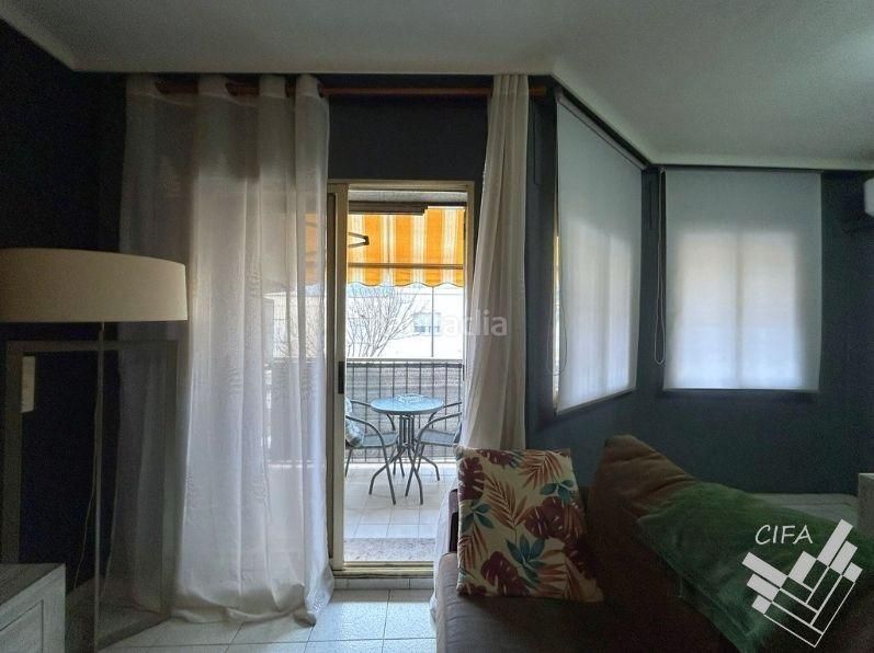 Foto fbe16396-ba6e-4618-8be6-d66f74bdd50d. Casa adossada amb aparcament a Casco Urbano Vinaròs