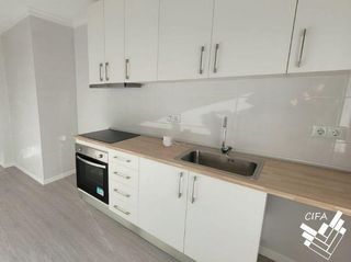 Etagenwohnung  Abril d'. Piso de 3 habitaciones en alcanar