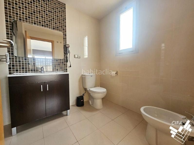 Foto 6afb3196-ffa6-4796-b87b-90deab660ecc. Pis amb aparcament piscina a San Jorge