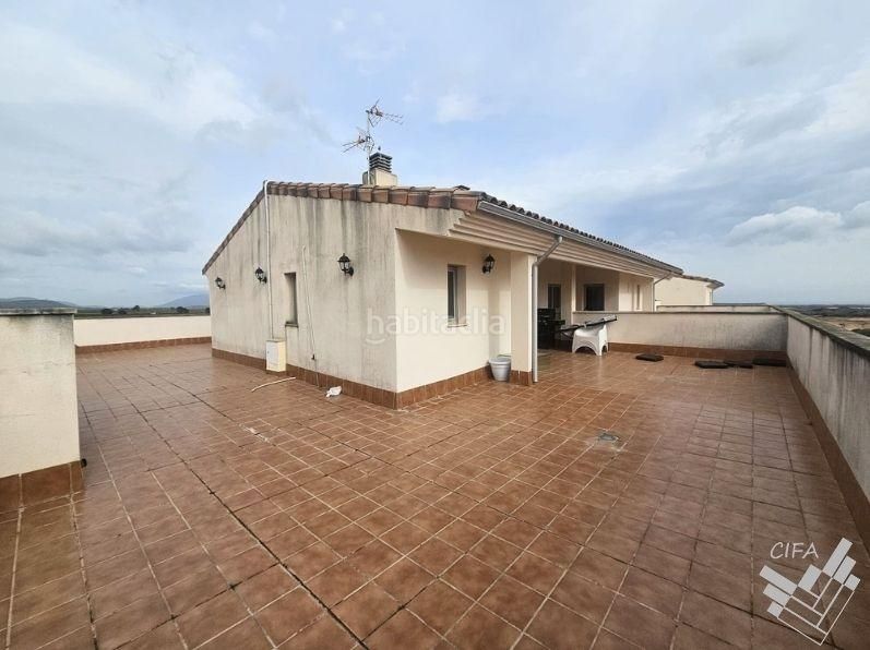 Foto ad033135-5f8e-4ac0-a5fc-04b2fbc78776. Pis amb aparcament piscina a San Jorge