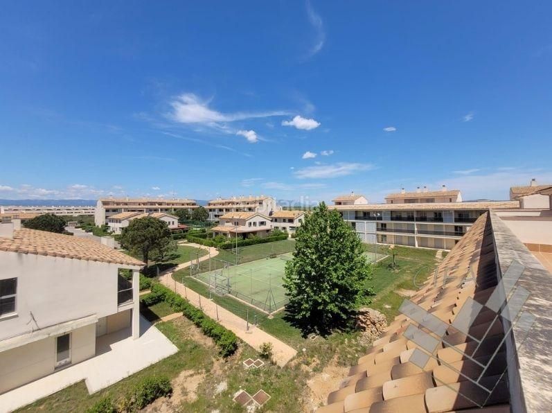 Foto d4982e7d-d2de-4611-a6ed-4b469adcfc35. Pis amb aparcament piscina a San Jorge