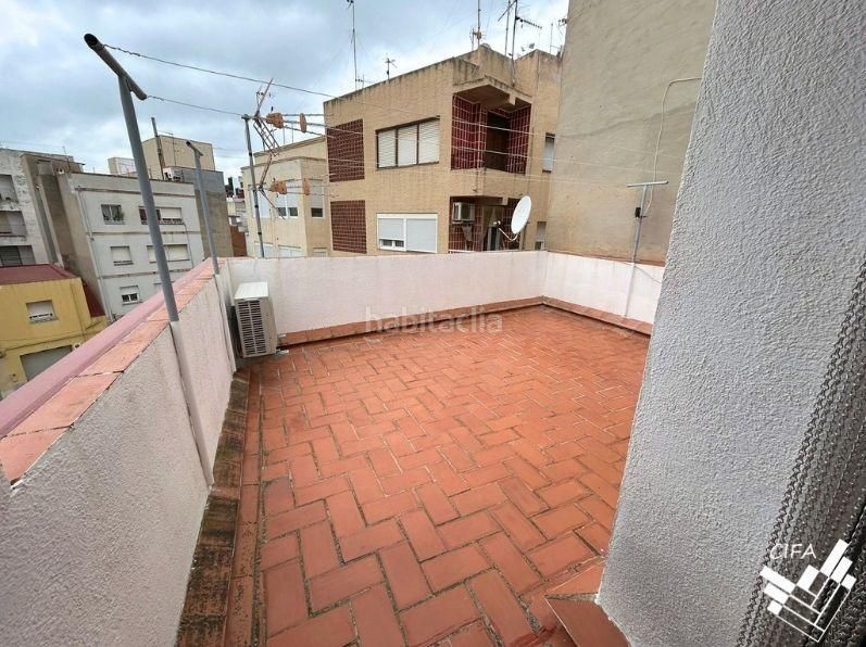 Foto 507946af-d8f5-4d76-855a-61e3742fbaf2. Casa adossada amb aparcament a Casco Urbano Vinaròs