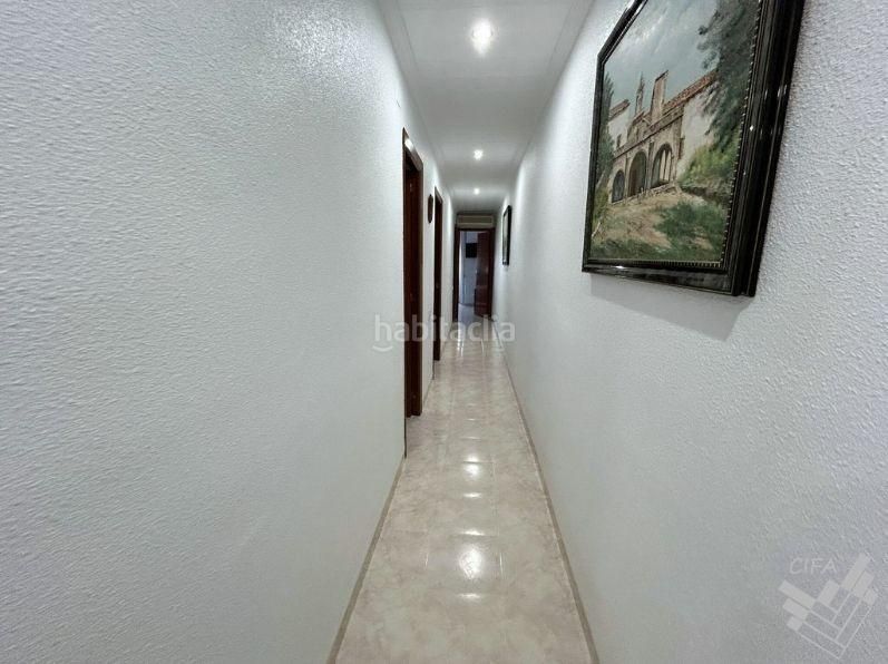 Foto 59684588-5152-4a3d-b68e-b87119447280. Casa adossada amb aparcament a Casco Urbano Vinaròs