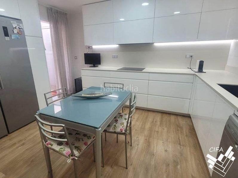 Foto a96cff40-cdc2-4d02-9b20-78ee6a297557. Casa amb calefacció aparcament a Casco Urbano Vinaròs