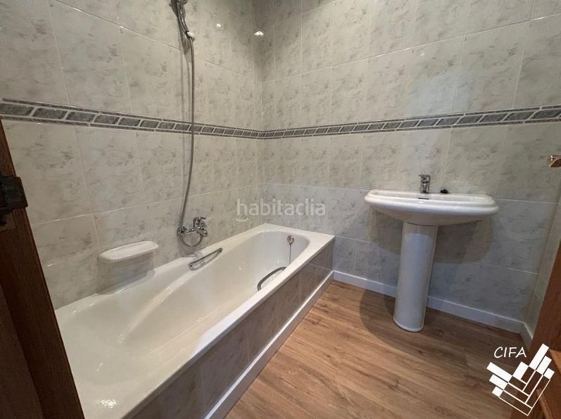 Foto c53d24f5-eb35-4252-98b4-378a3b227476. Casa amb calefacció aparcament a Casco Urbano Vinaròs