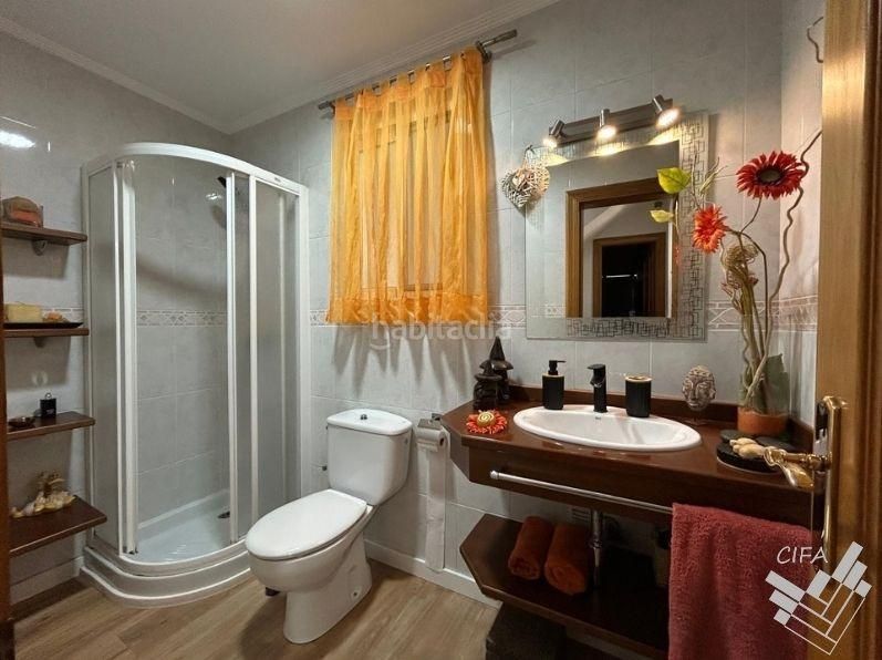 Foto 43eaa334-2a79-4fe8-b2d0-d3e626fbcb81. Casa amb calefacció aparcament a Casco Urbano Vinaròs