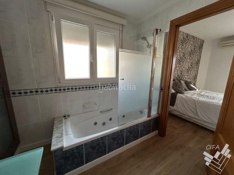 Foto 5242517a-9b89-4cd9-9acc-aa1a5ca6b96c. Casa amb calefacció aparcament a Casco Urbano Vinaròs