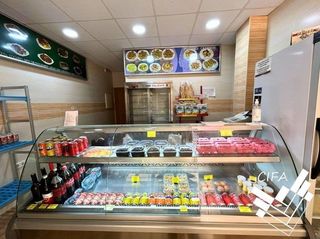 Local Comercial a Puerto. Local con licencia de actividad en vigor y a pie de calle en ben