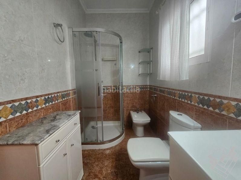 Foto 18b94c75-2cd8-48ee-a20d-0adb0c7705da. Casa adossada amb calefacció aparcament piscina a Vinaròs