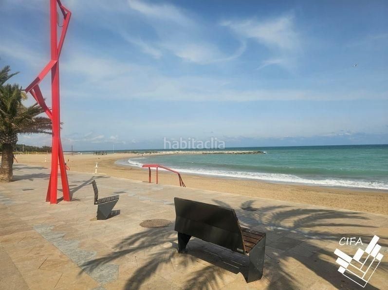 Foto 4e3fff4f-1a14-470e-a7ca-9350e0e277f4. Casa adossada amb calefacció aparcament piscina a Vinaròs
