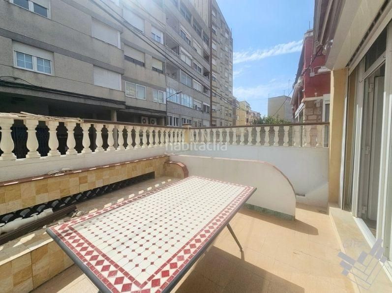 Foto 4e97f85d-6464-49cd-a2b9-3caa4c64e3fb. Casa adossada amb calefacció aparcament piscina a Vinaròs