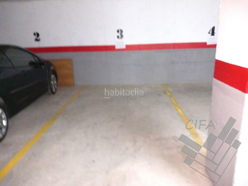 Foto 3590fa56-c401-4e54-a1f0-20d175777a9f. Aparcament cotxe a Puerto Benicarló