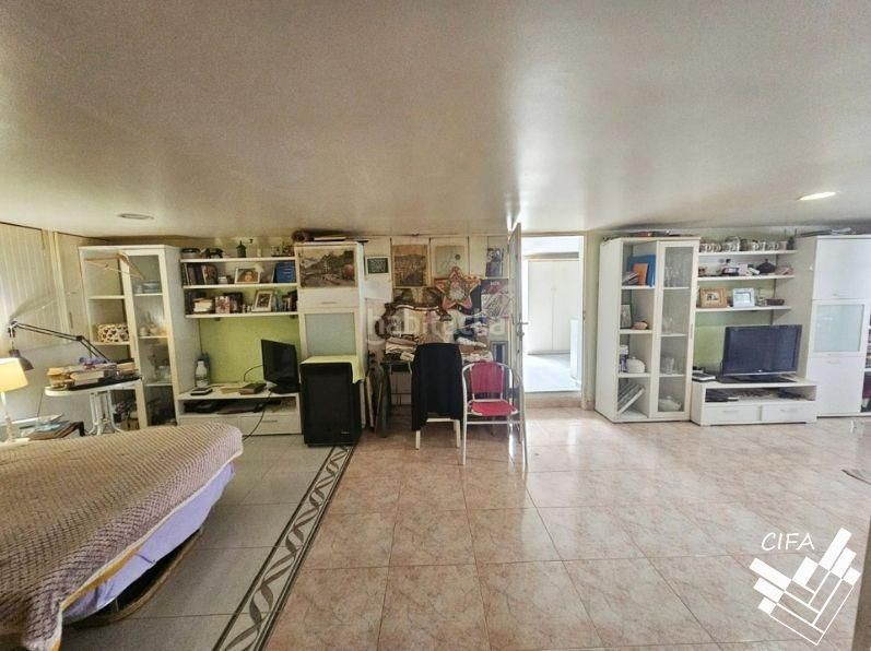 Foto cf5aee88-623f-4a82-a6c9-ea929d090adb. Chalet  en venta en Cálig