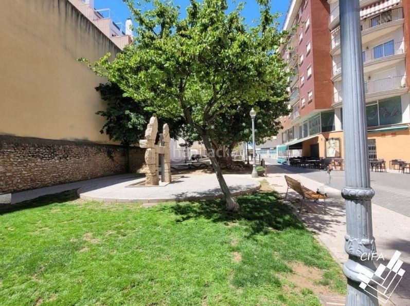 Foto cd4079c4-e4c2-4ed1-bb2f-dde7e71e4588. Aparcament cotxe a Casco Urbano Vinaròs