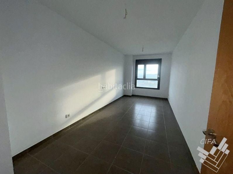 Foto aae7d6a5-7bb2-4deb-bd2d-8d64323938e4. Pis amb aparcament a Centro Comercial - Capsades - Hospital Vinaròs
