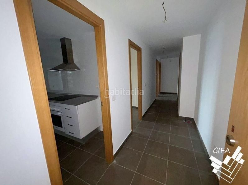 Foto fde9c460-2ce0-43ac-ab98-c45c6161323d. Pis amb aparcament a Centro Comercial - Capsades - Hospital Vinaròs