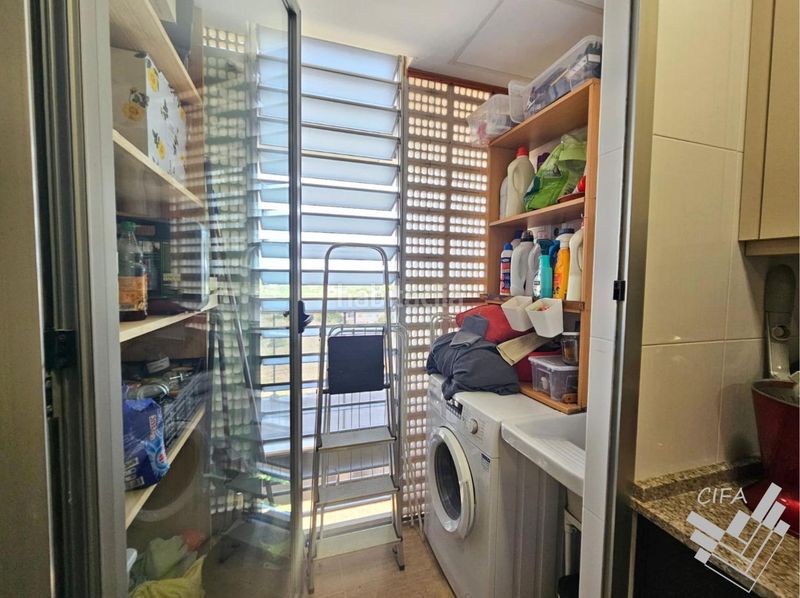 Foto eb777276-fe4a-4bdf-a3a6-75f3d6469e00. Pis amb aparcament a Centro Comercial - Capsades - Hospital Vinaròs