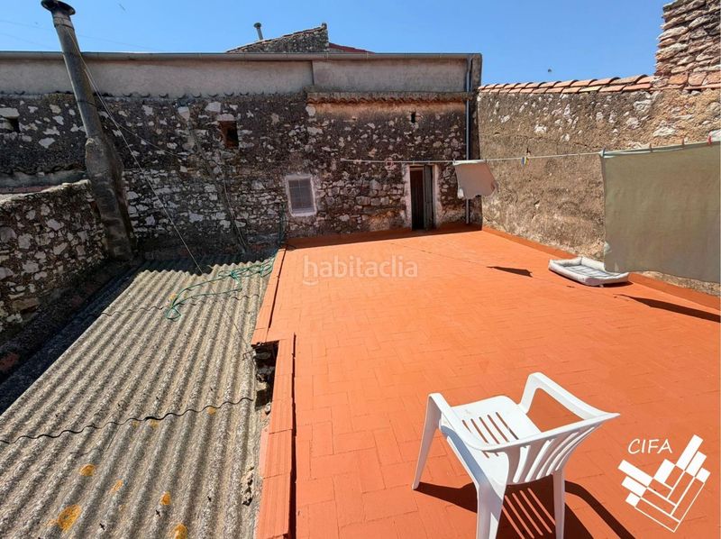 Foto 11a03070-8b87-48d1-af9f-91ed4e760432. Casa amb aparcament a Salzadella (la)