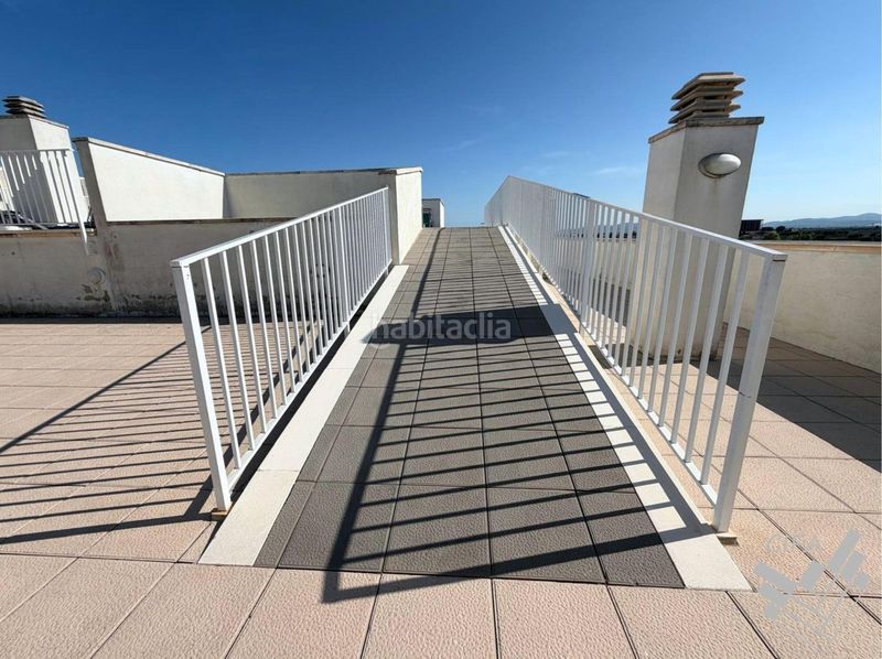 Foto bcb970c5-e3a3-4c35-bb9d-8553ec2e5093. Pis amb aparcament piscina a Casco Urbano Vinaròs