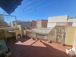 Casa adossada  Calle mossen jacint verdaguer. Casa adosada en venta en la sénia con terraza