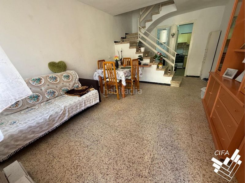 Foto 7fbd09ab-4dd1-4883-b8dd-d0b362dd396b. Casa adossada a Sénia (La)