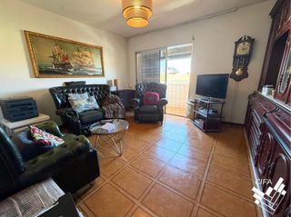 Rent Flat  Calle iecla. Piso en alquiler de temporada en vinaròs  amplio, cerca de la pl