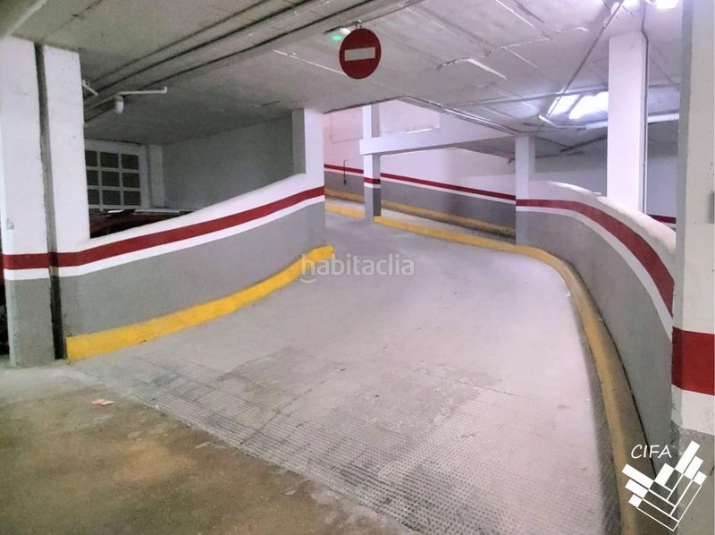 Foto ab3ed5ef-6067-419f-9aa7-bd8ac2fc356c. Aparcament cotxe a Casco Urbano Vinaròs
