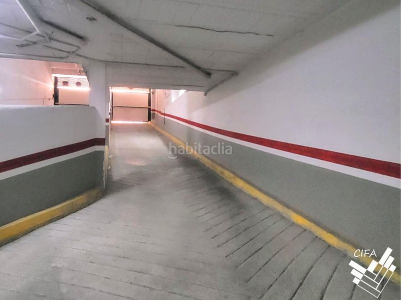 Foto b02a01bd-16d6-4574-b4f2-a2f2a88b007d. Aparcament cotxe a Casco Urbano Vinaròs