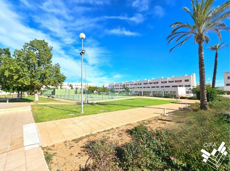 Foto 9e7b4960-394f-461d-8df0-48686c4e0af6. Apartamento la planta baja que estabas esperando en panorámica golf! en San Jorge