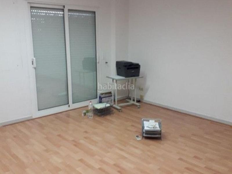 Foto c8dda0ce-f313-43b5-9a14-1d04b2dbc016. Miete büro in Centre Mataró