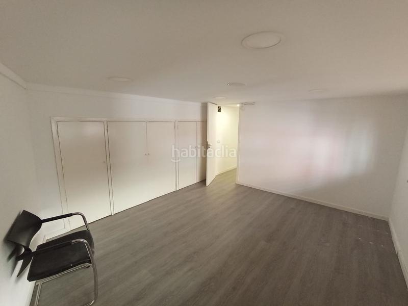 Foto b7991a1b-2dda-4500-b0e1-35a064431c52. Alquiler local comercial en Centre Mataró