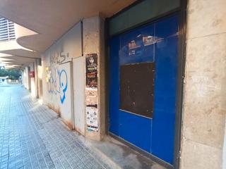 Rent Business premise in Eixample. Local polivalente en calle miquel biada.  eixample.