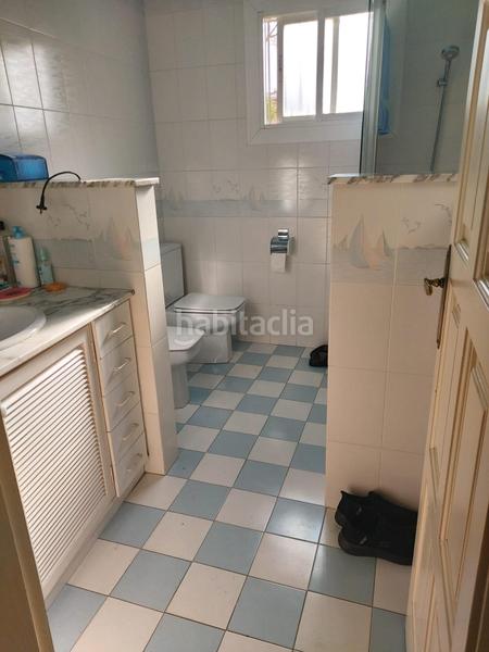 Foto 74ee01b4-b29a-4042-bf1f-a9433341a7b8. Casa adossada amb aparcament a Centre Mataró